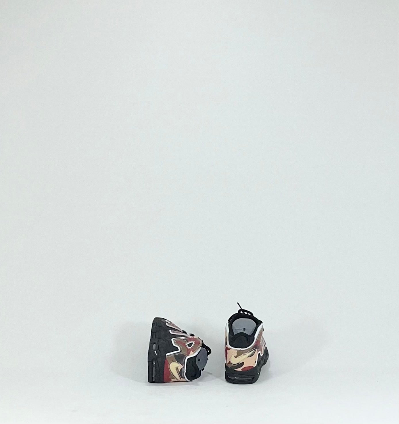 NIKE UP TEMPO
