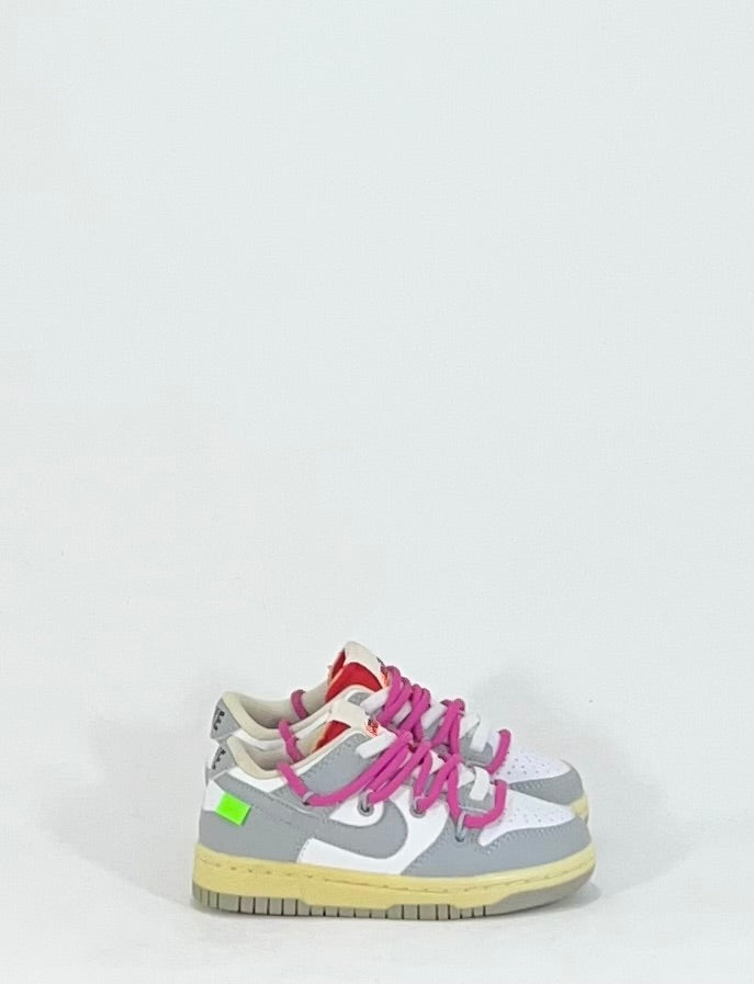 SB DUNK LOW OFF WITHE