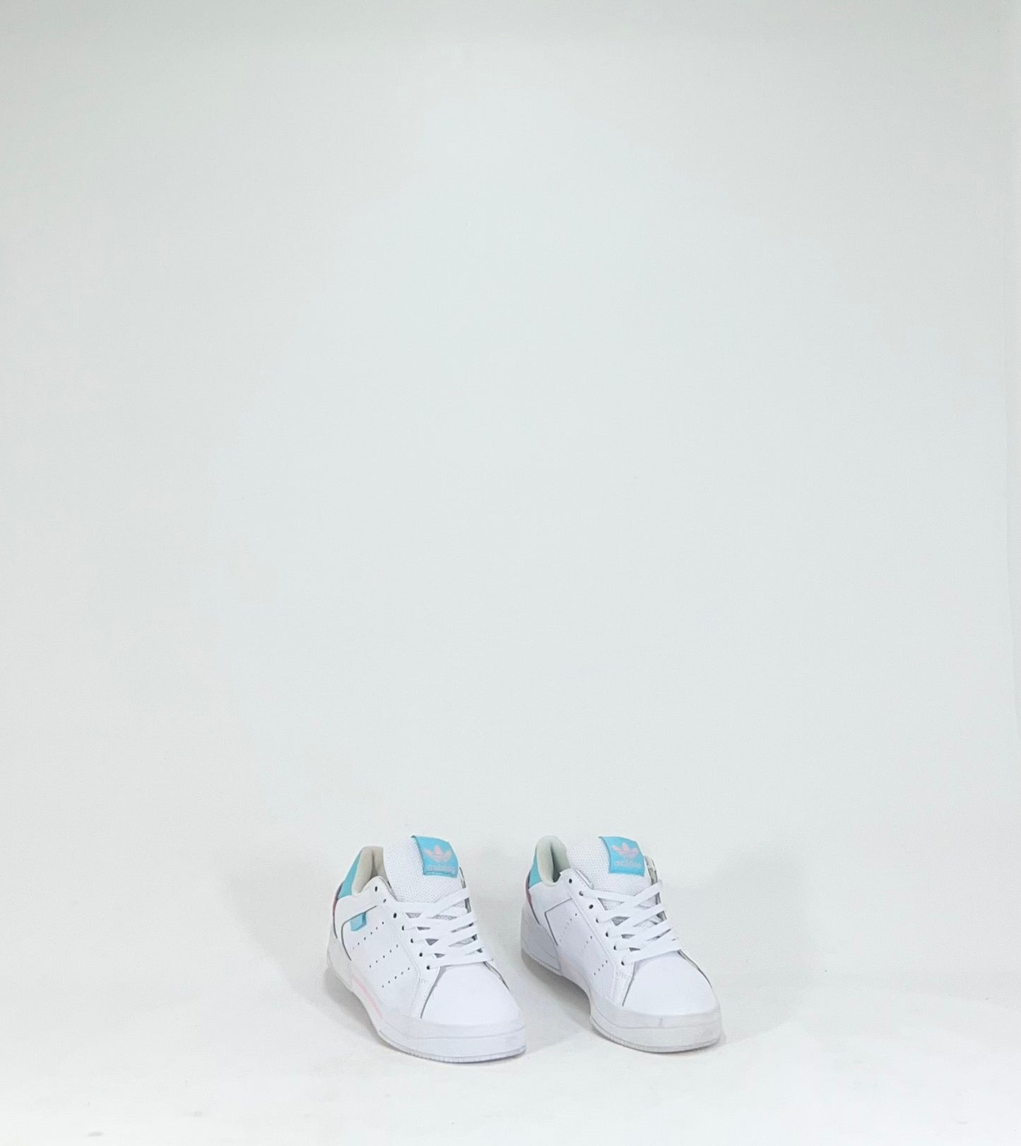 ADIDAS COURT TOURINO