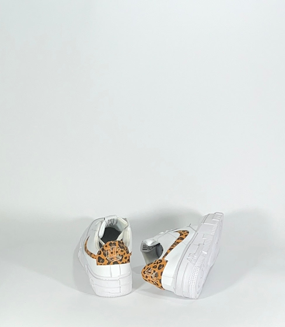 NIKE FOR ONE PIXEL