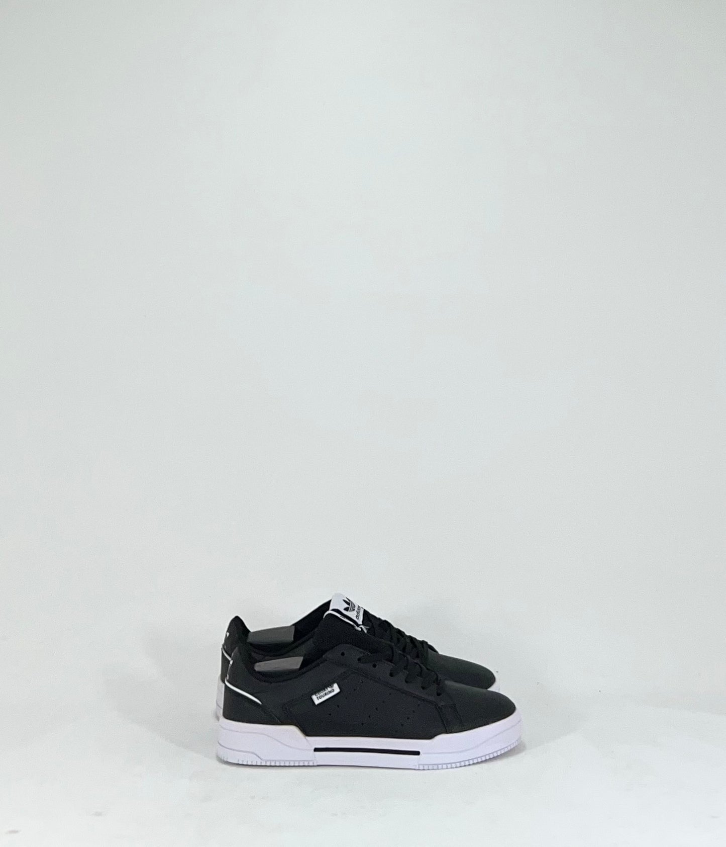 ADIDAS COURT TOURINO