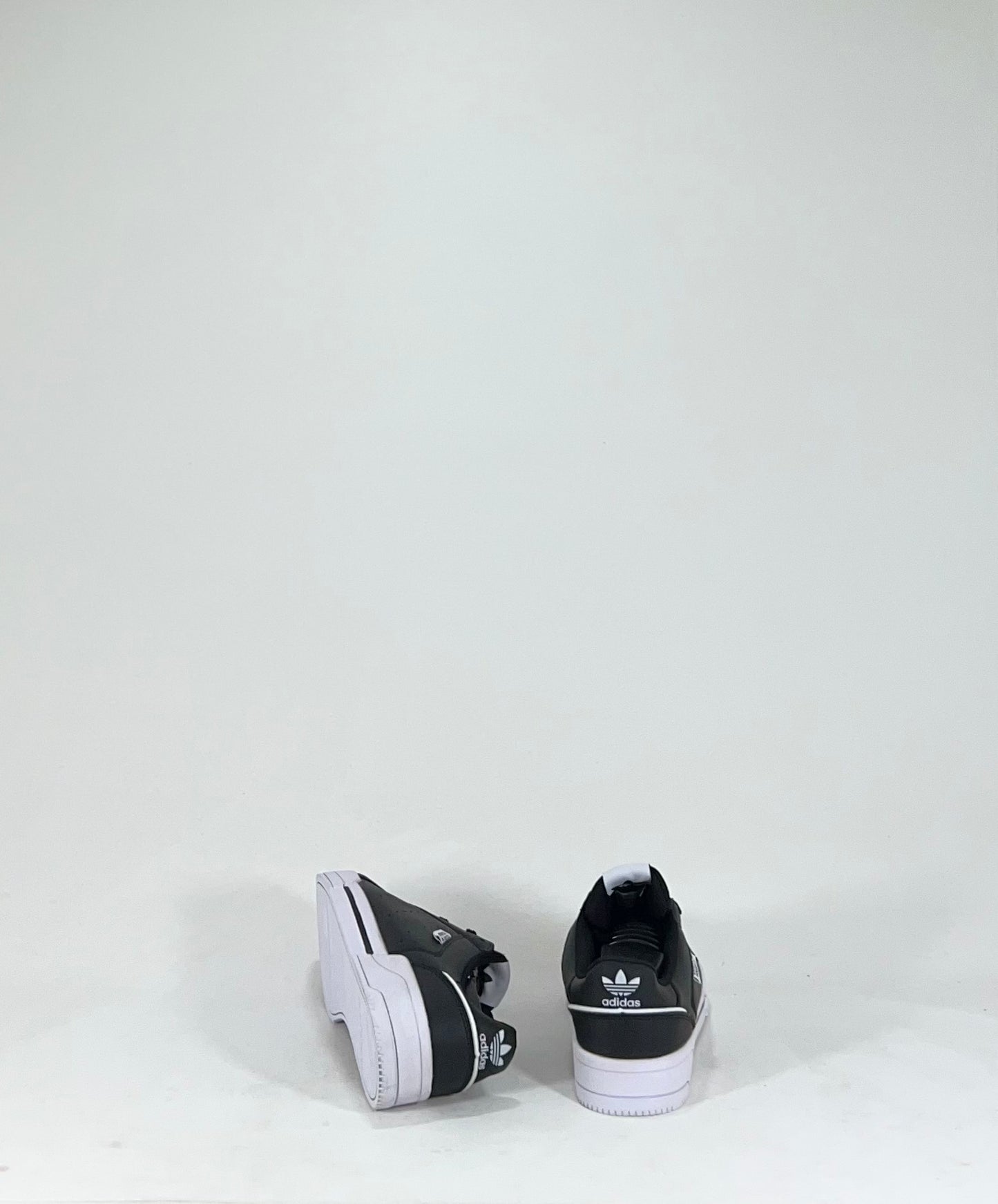 ADIDAS COURT TOURINO