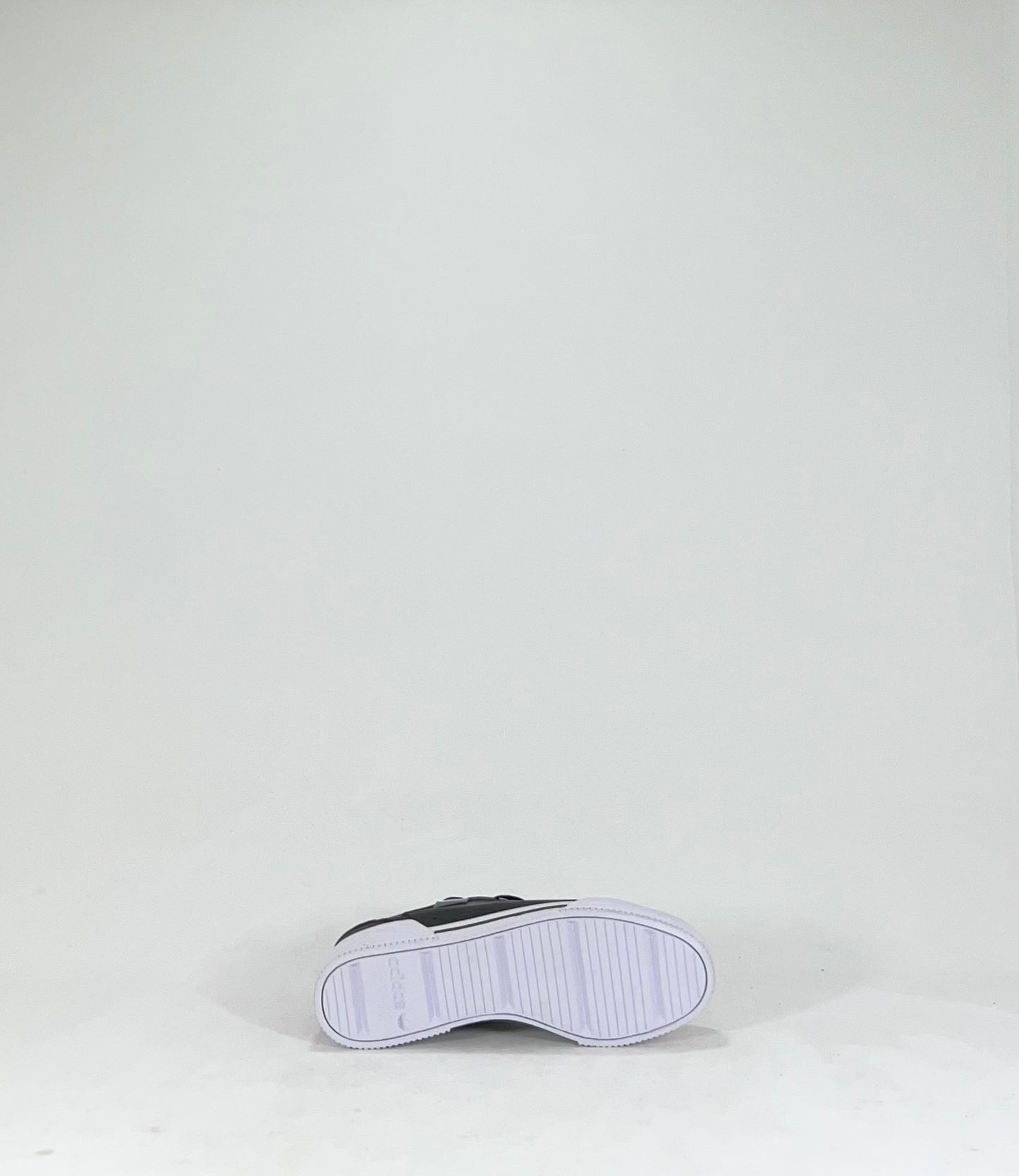 ADIDAS COURT TOURINO