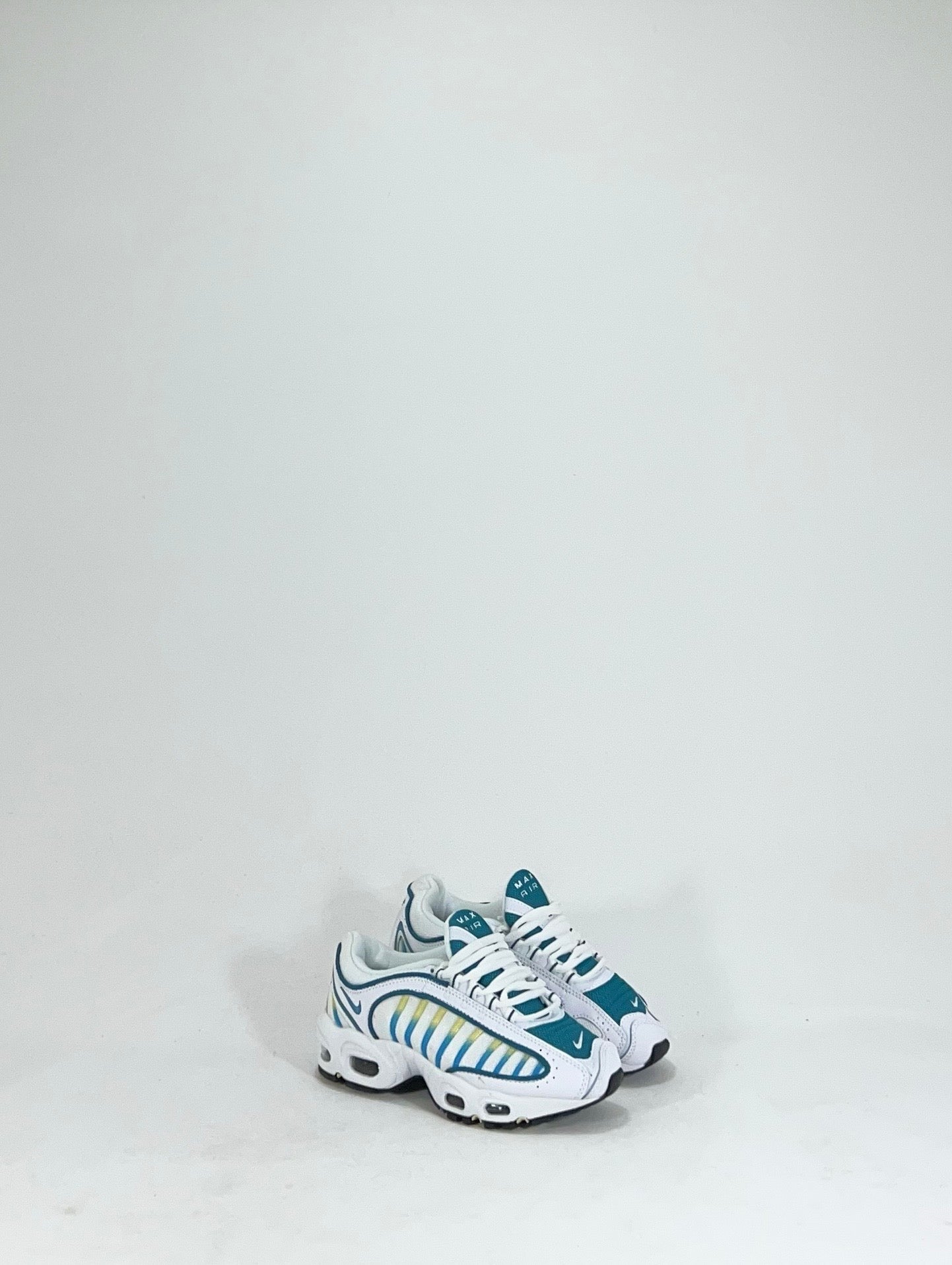 NIKE TAILWIND