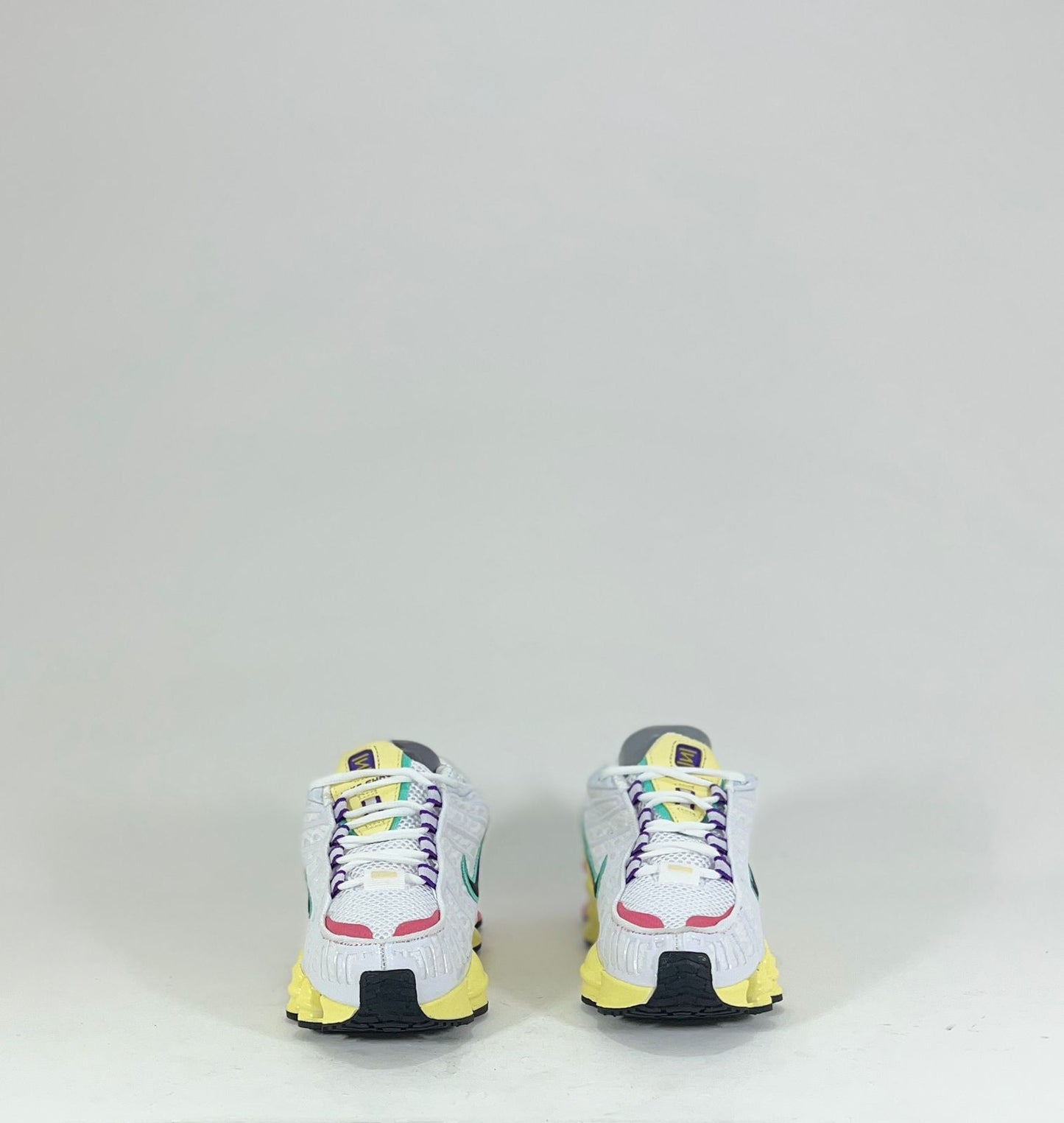 NIKE SHOX