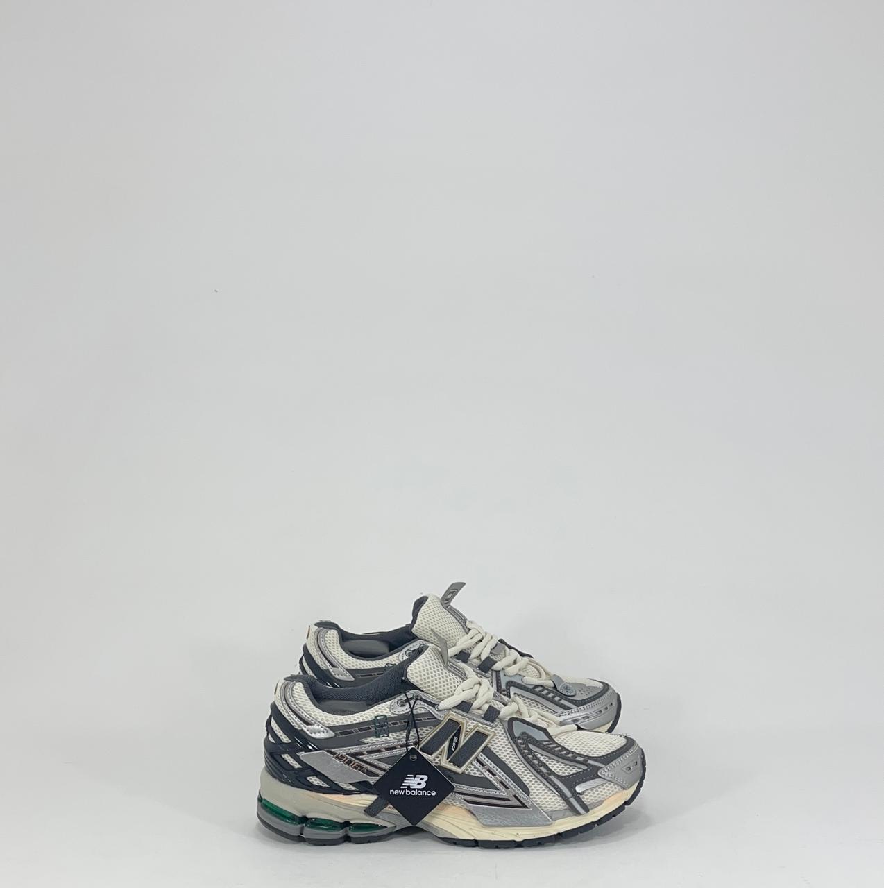 NEW BALANCE 1906 A