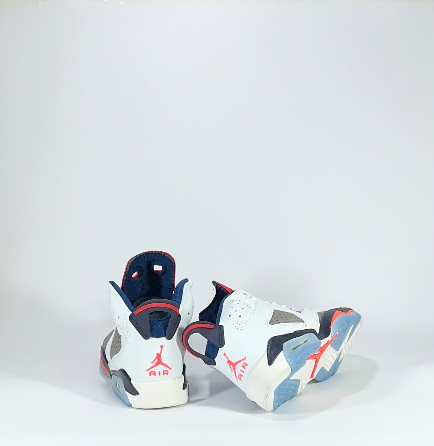 JORDAN RETRO 6