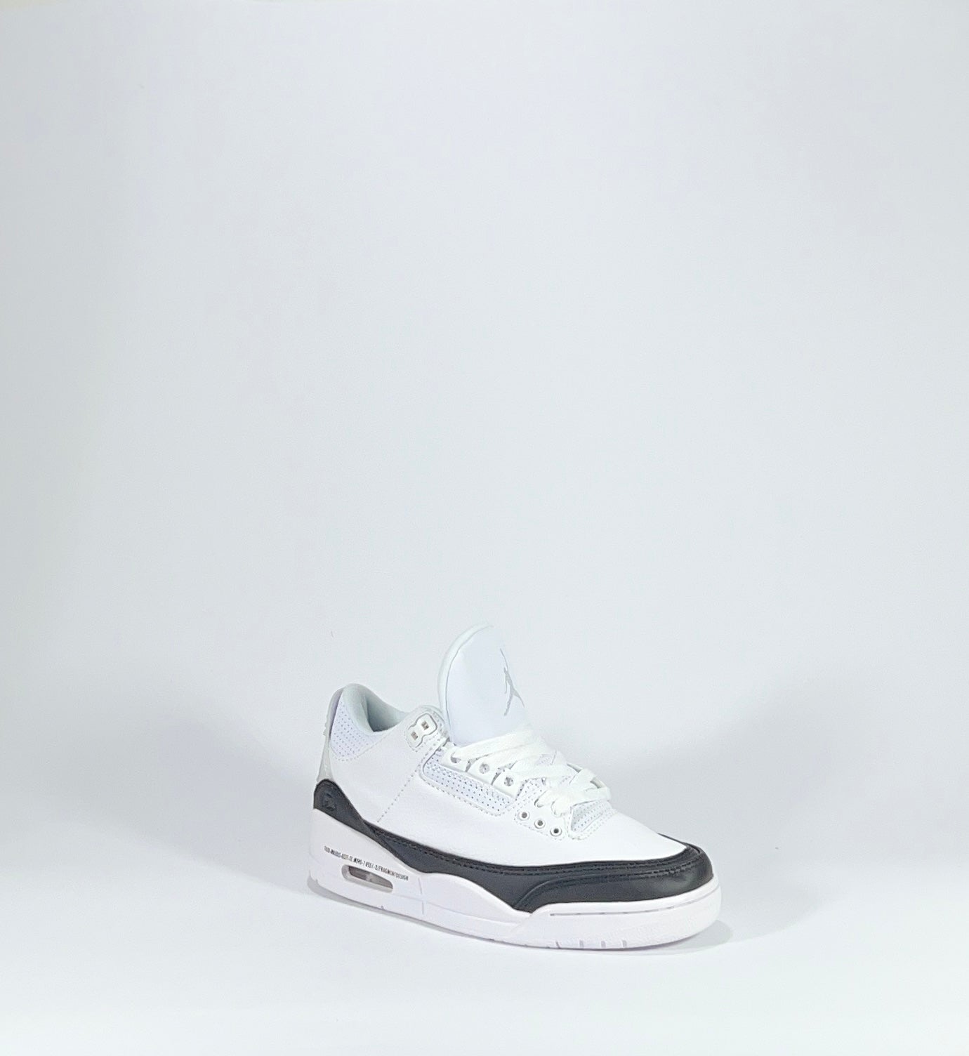 JORDAN RETRO 3