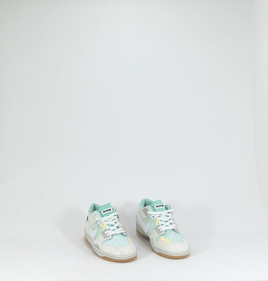 NIKE SB DUNK
