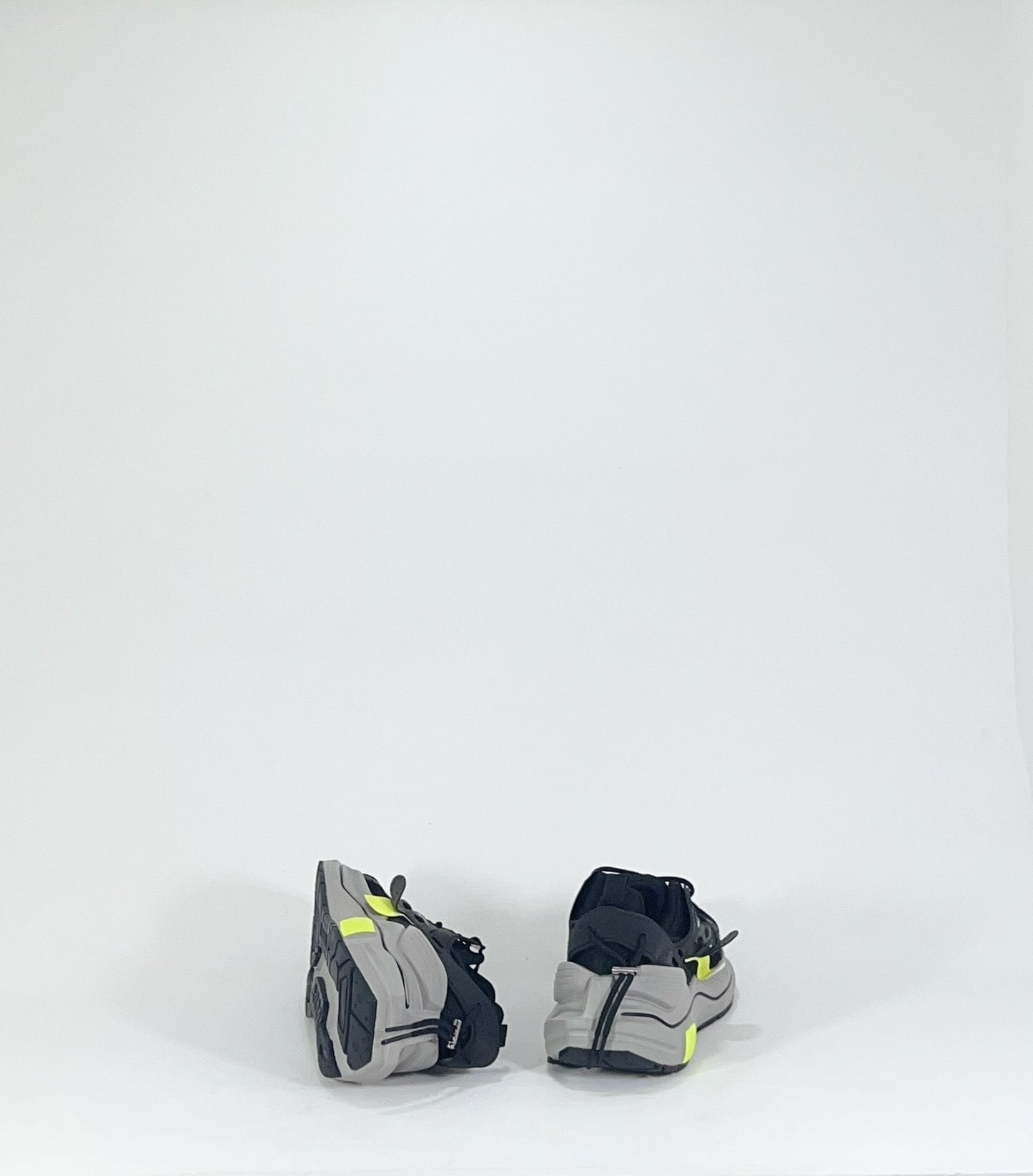 ADIDAS SIKAIGE