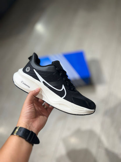 NIKE ZOOM