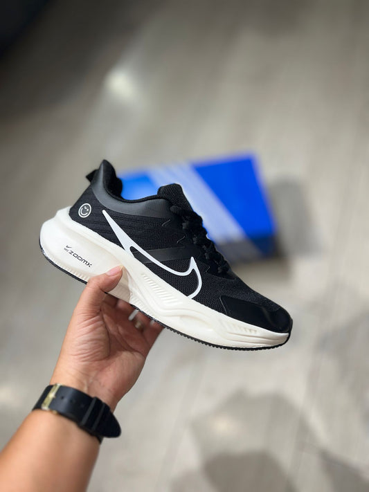 NIKE ZOOM