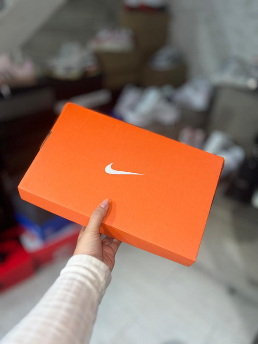 CAJA DE PRESENTACION NIKE