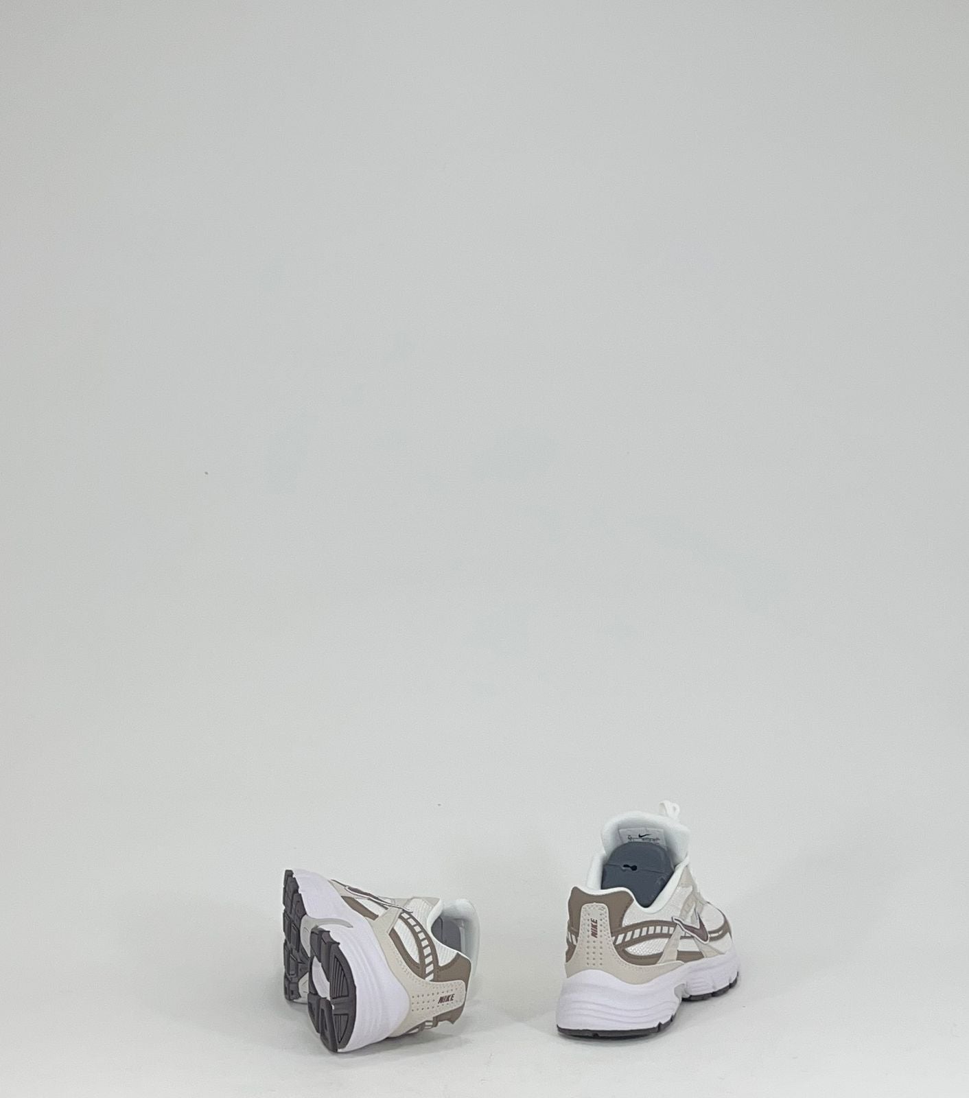 NIKE INITIATOR