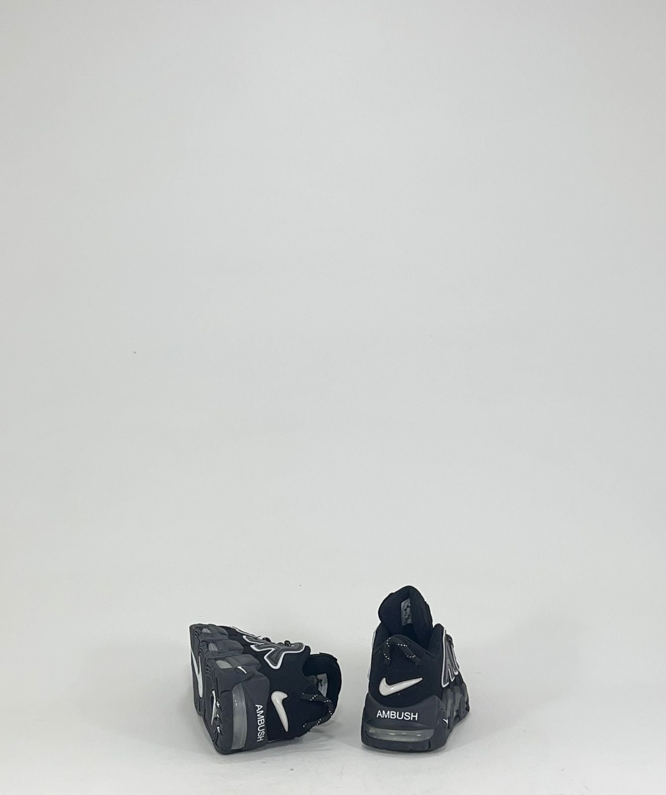 NIKE UP TEMPO