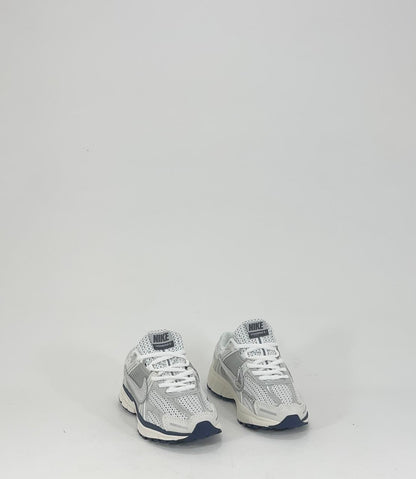 NIKE VOMERO 5