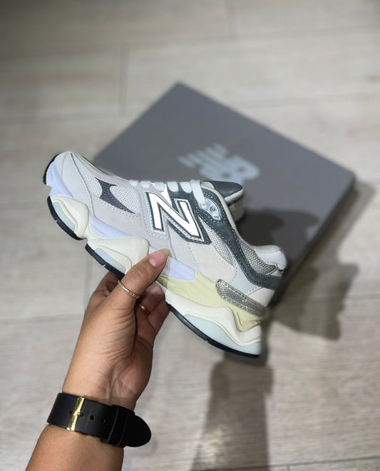 NEW BALANCE 9060