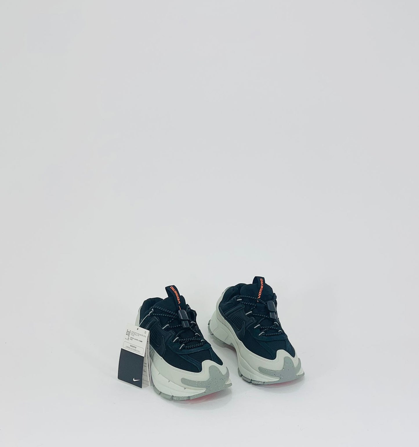 NIKE ZOOM VOMERO ROAM