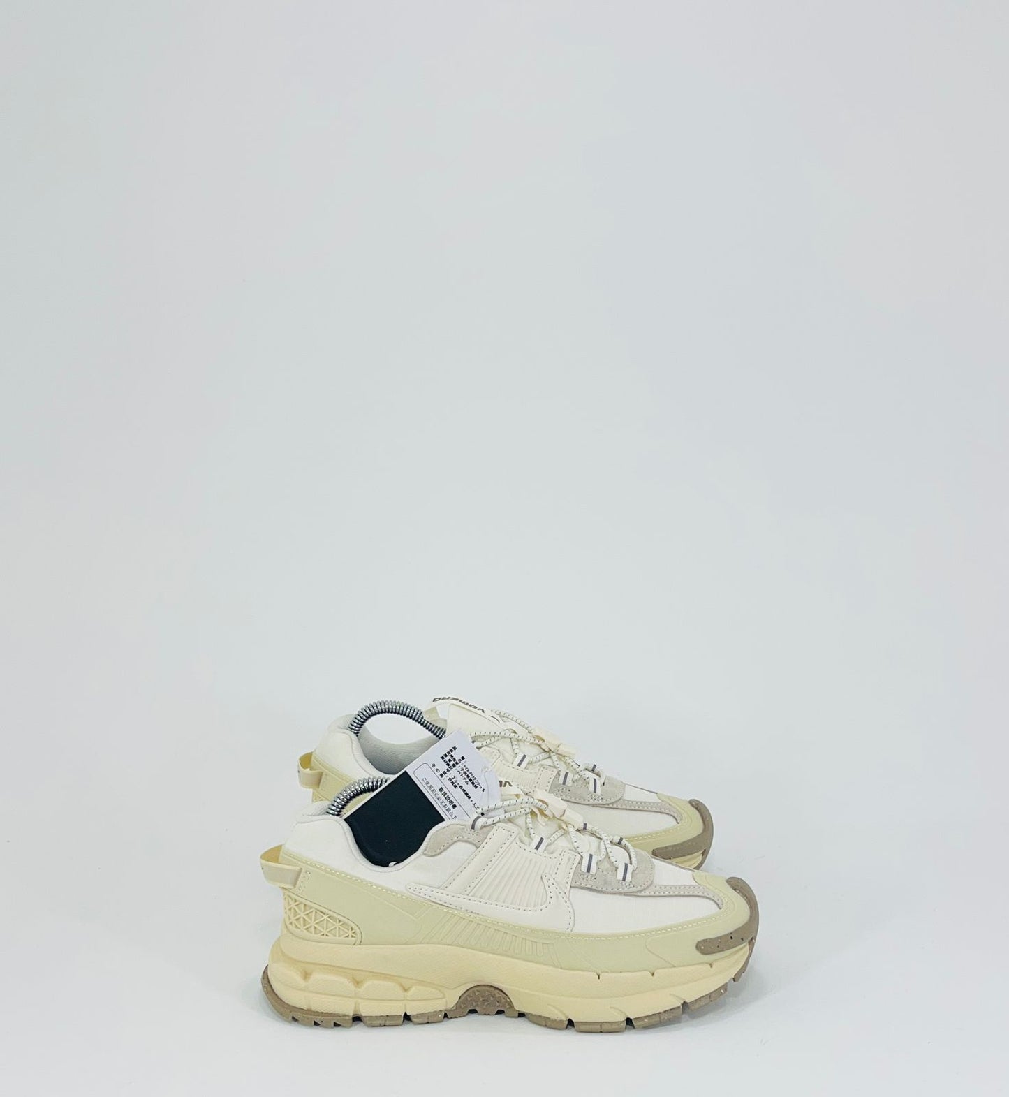 NIKE ZOOM VOMERO ROAM